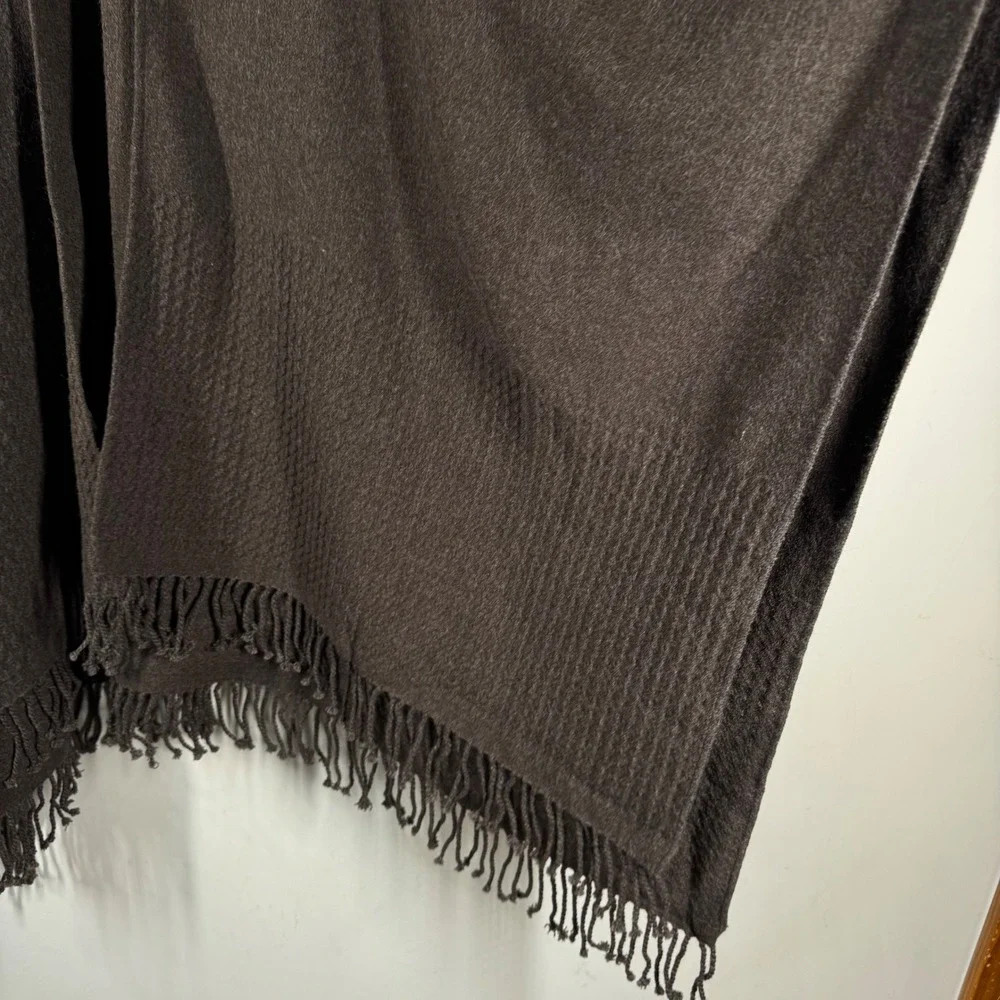 Mer-Sea & Co. Women Classic Travel Wrap Brown Fringe Open Front Knit Poncho OS